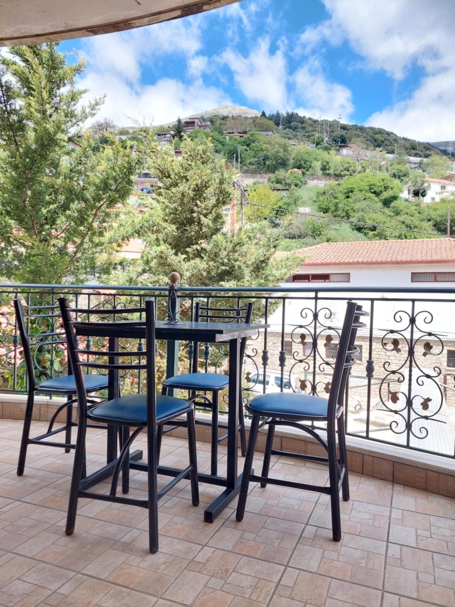 Αρτέμιδα Plus Karpenisi Apartment Extérieur photo